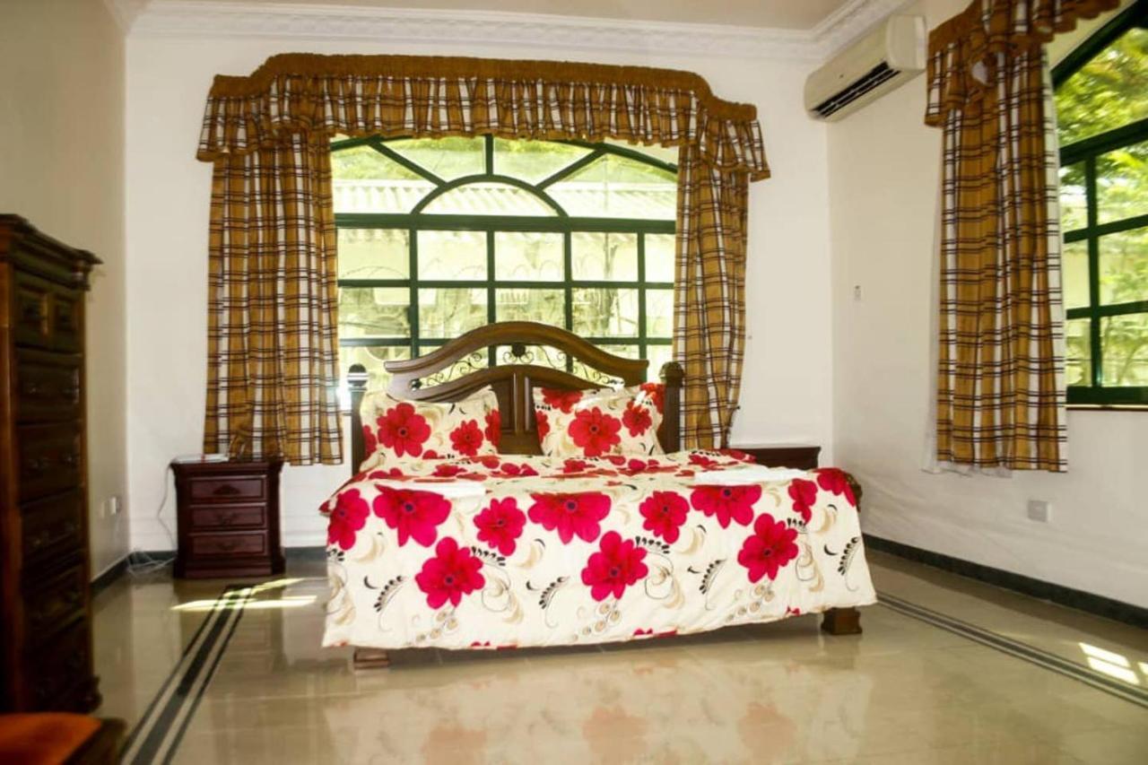 Luxury Apartment With Ocean View In Oyster Bay ดาร์เอสซาลาม ภายนอก รูปภาพ